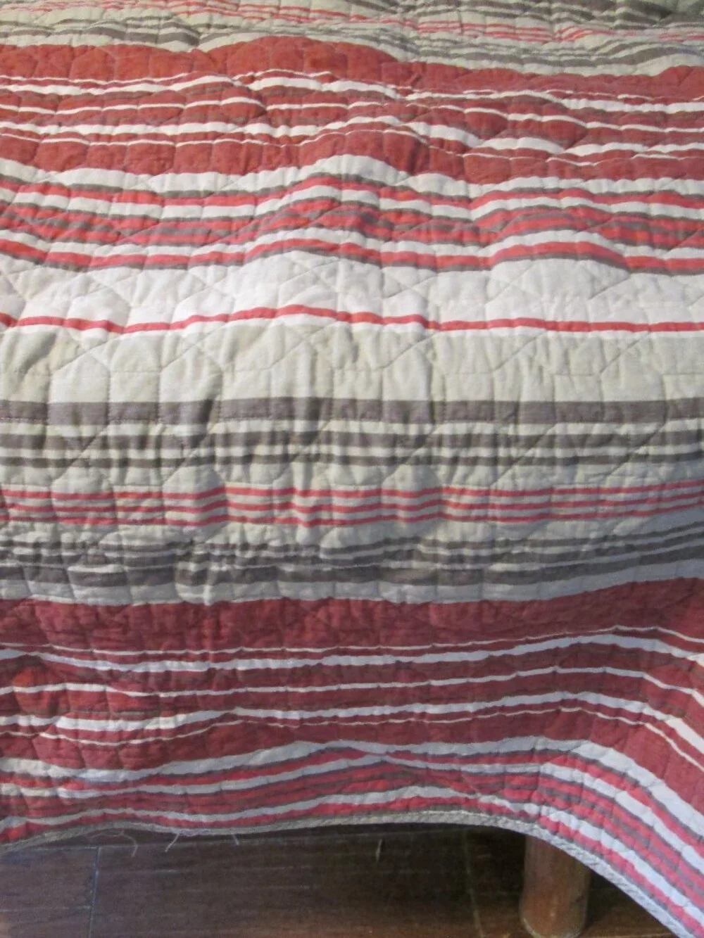 vtg 100 cotton Eddie Bauer striped reversible quilt King siz 94 x105 striped